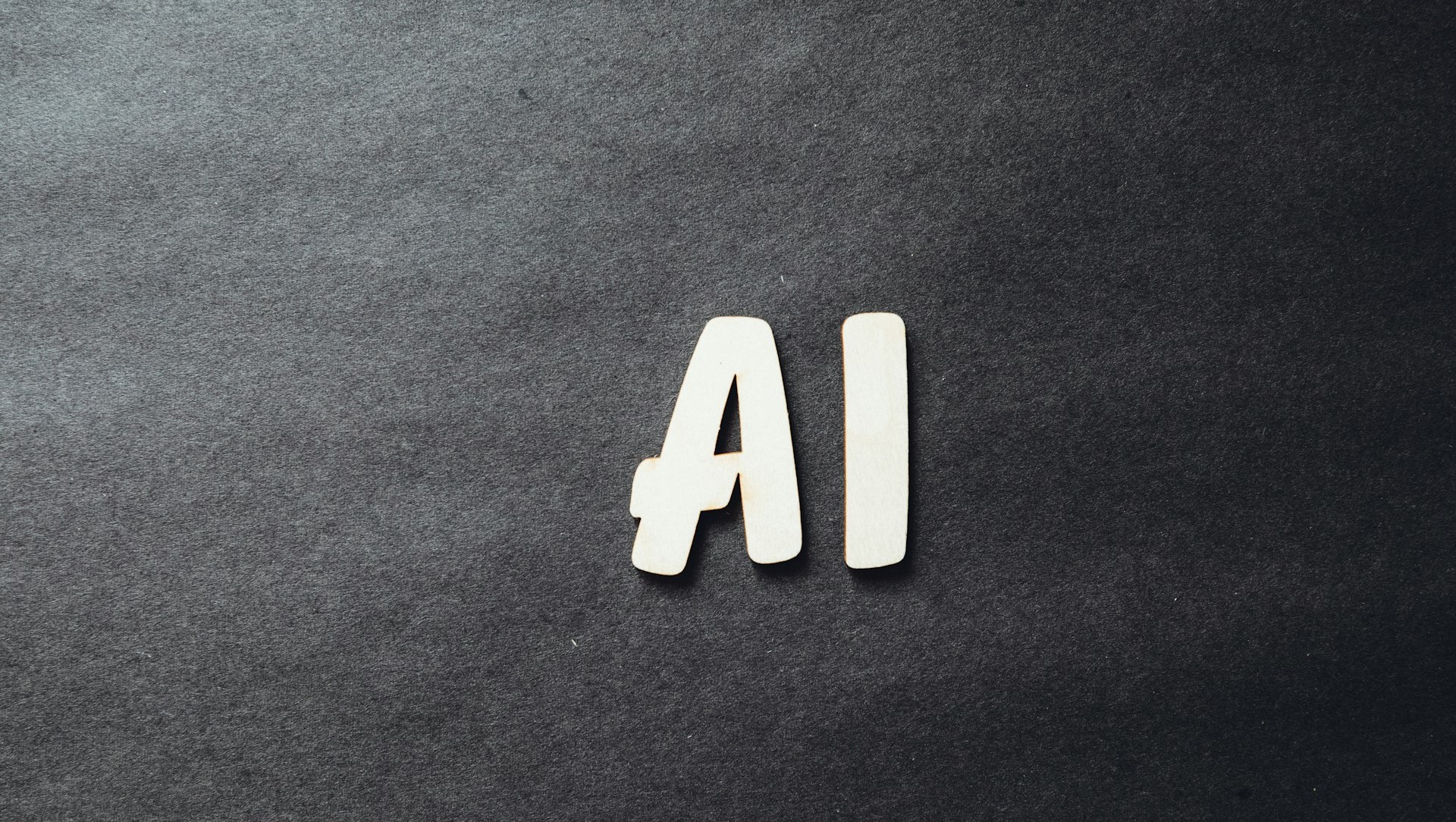 Inteligjenca artificiale AI dhe Ekonomisti: Rreziqet, mundësitë dhe si të përgatitemi
